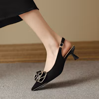 Purchase (W) Luiza Barcelos High Heels 'Hitam Floral Ujung Runcing' X901489