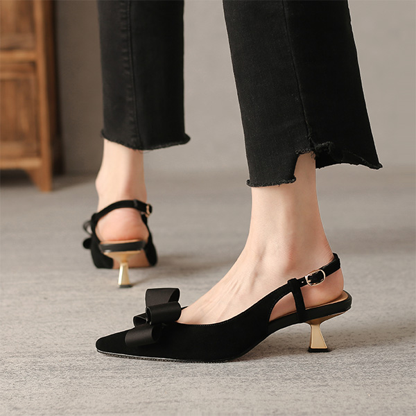Shop (W) Luiza Barcelos Kasut Tumit Tinggi 'Black Velvet Bow Buckle' XWP1SK0486