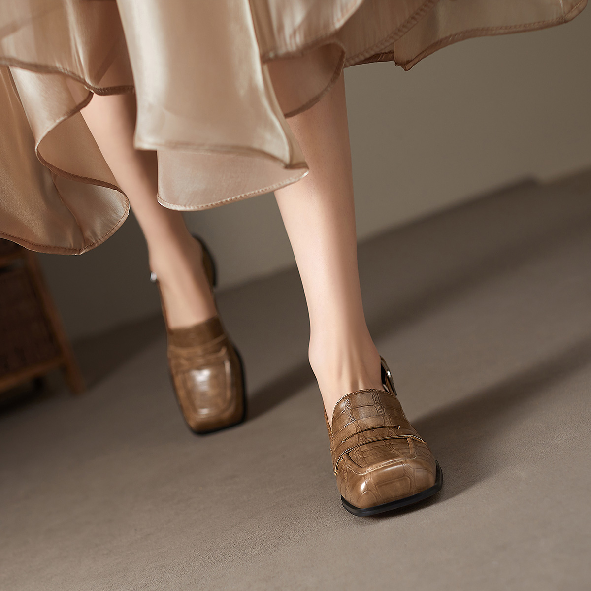 (W) Luiza Barcelos High Heels 'British Retro Square Heel Khaki' 圖 6