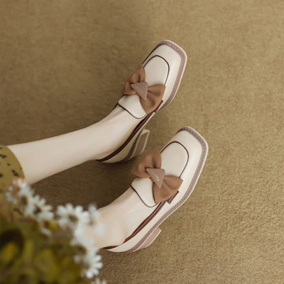 (W) Luiza Barcelos Sepatu Hak Tinggi 'Romantic Butterfly Knot Cream' X900840 Lookbook (W) Luiza Barcelos Sepatu Hak Tinggi 'Romantic Butterfly Knot Cream' X900840