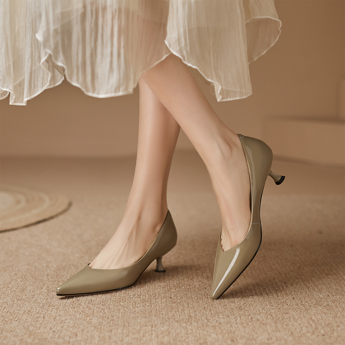 Shop (W) (女性) ルイザ・バルセロス キトンヒール 'カーキ ポインテッドトゥ' X901016 X901016