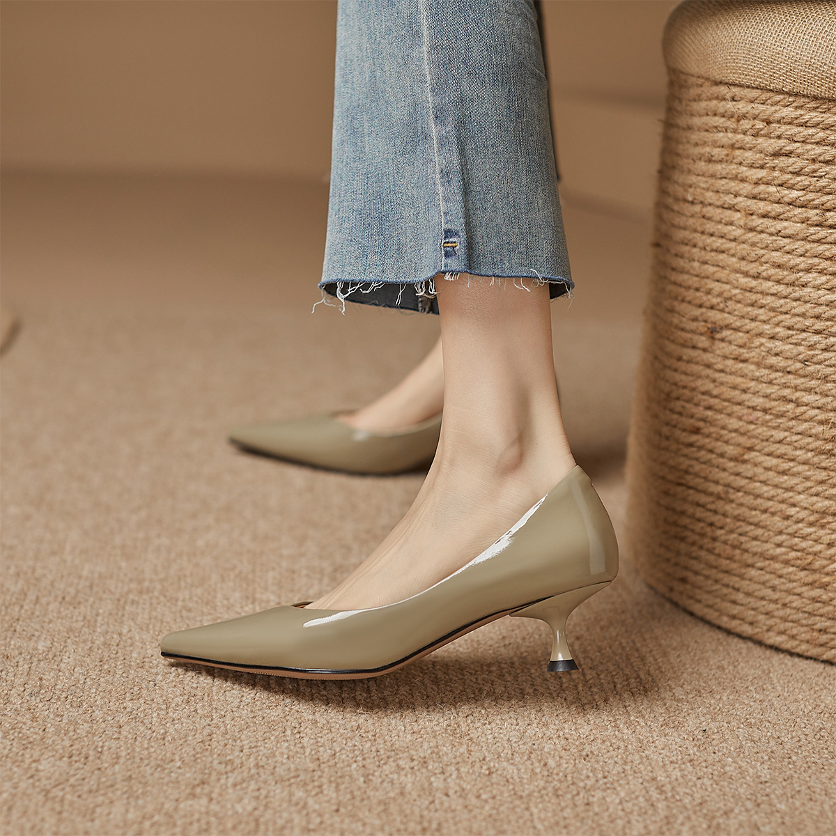 Purchase (W) (女性) ルイザ・バルセロス キトンヒール 'カーキ ポインテッドトゥ' X901016 X901016