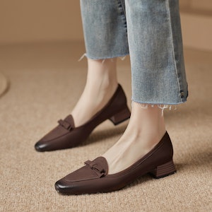 (W) Luiza Barcelos皮革蝴蝶结粗跟鞋‘复古棕’ X901140 Details for (W) Luiza Barcelos皮革蝴蝶结粗跟鞋‘复古棕’ X901140