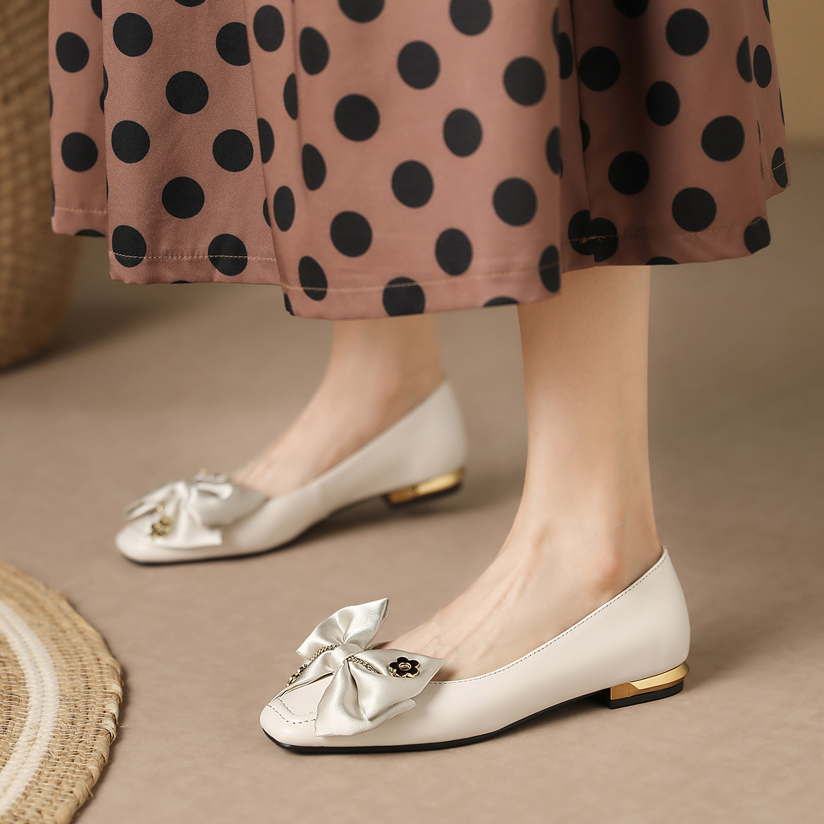 Details for (W) Luiza Barcelos 黑色皮革金属蝴蝶结运动鞋 X900799