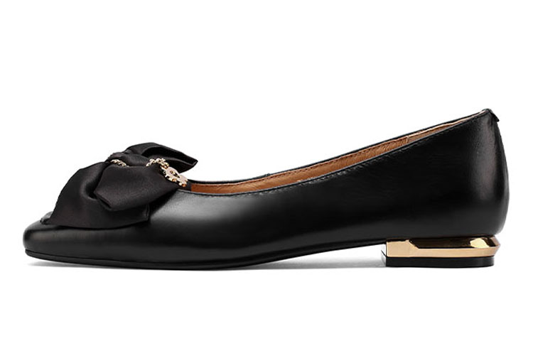 Sizing (W) Luiza Barcelos 黑色皮革金属蝴蝶结运动鞋 X900799