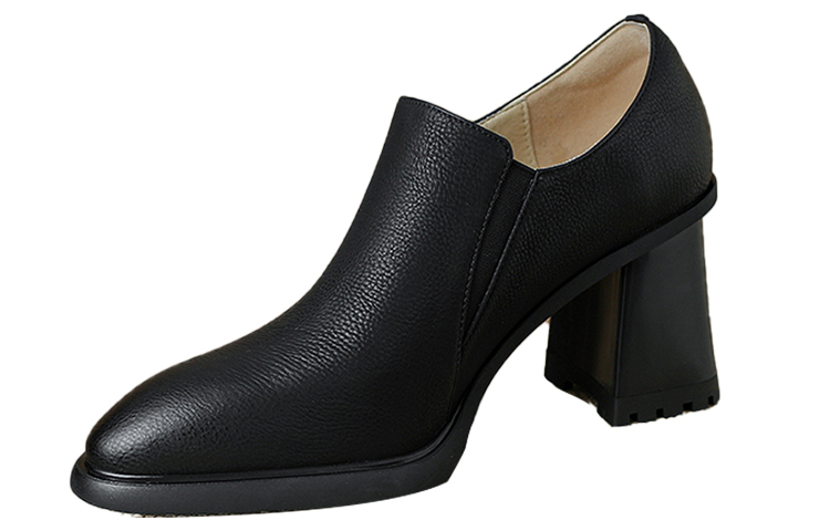 Lookbook (W) Luiza Barcelos 简约风格6.5厘米牛皮粗跟高跟鞋 X900946