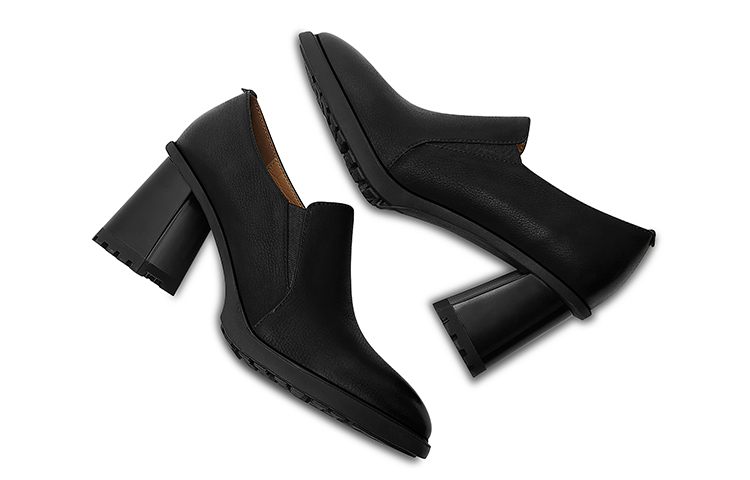 Shop (W) Luiza Barcelos 简约风格6.5厘米牛皮粗跟高跟鞋 X900946