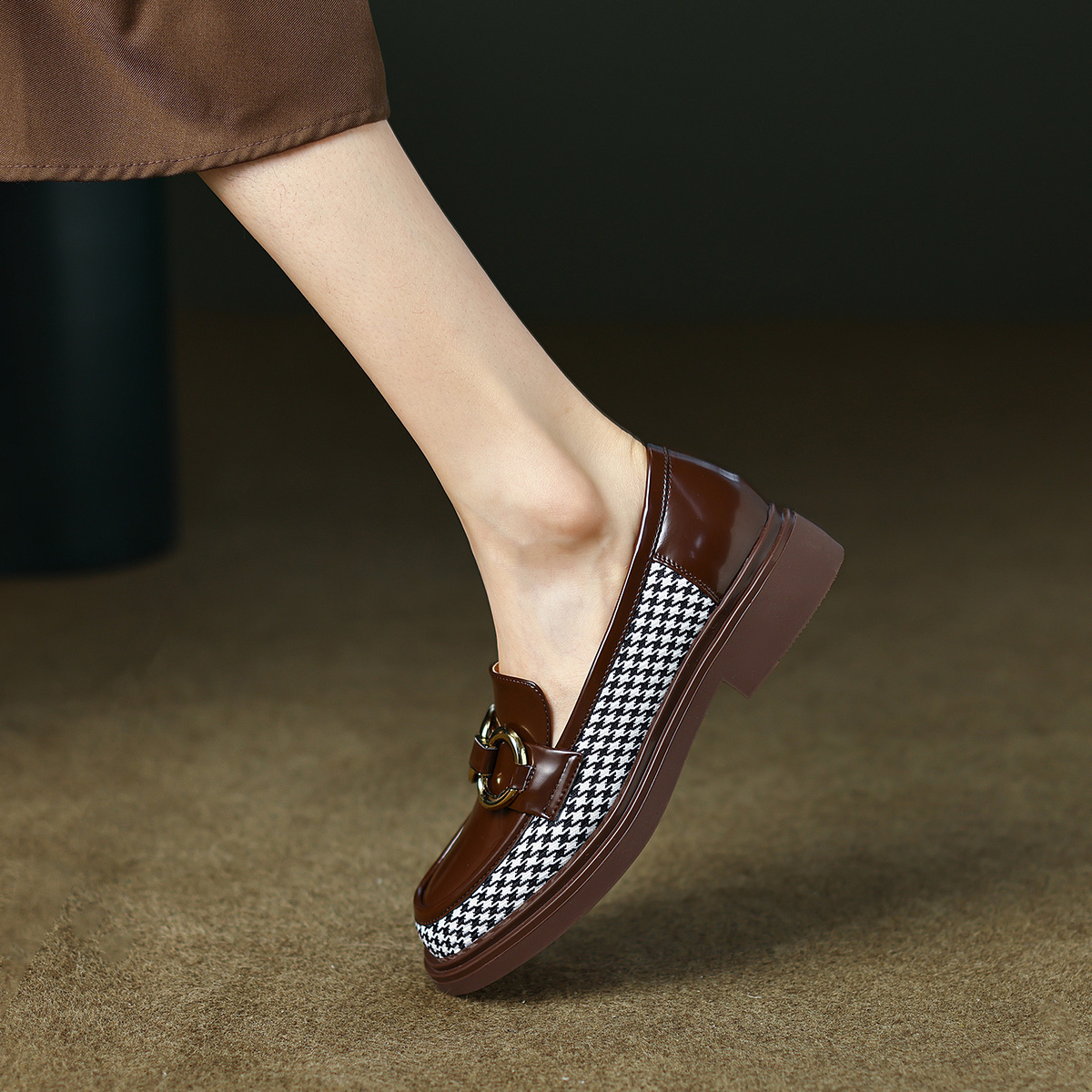 Sizing (W) Luiza Barcelos Kasut Tumit Kulit 4cm 'Coklat' 'Tweed Fesyen Tumit Tebal' X900636