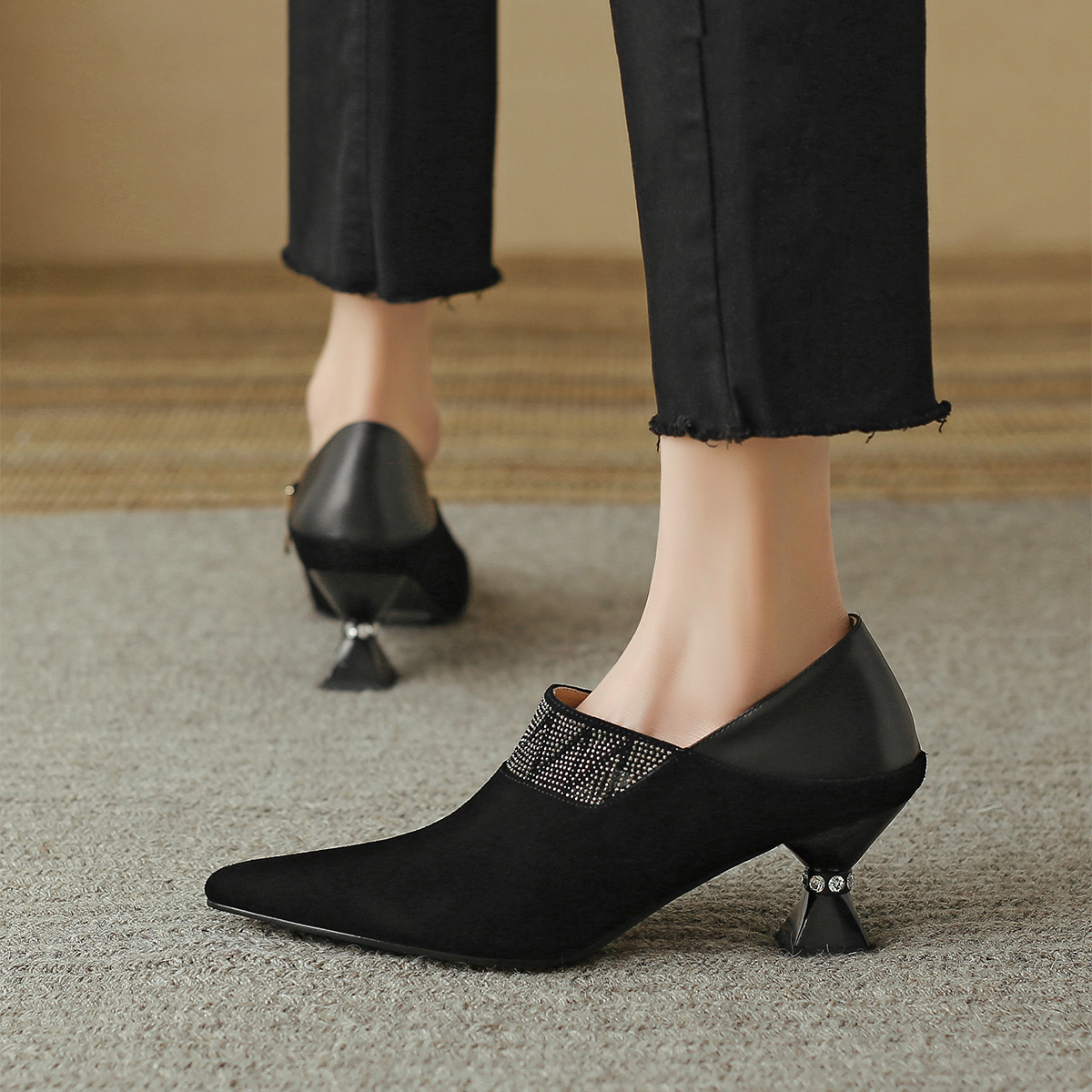 (W) Luiza Barcelos Leather Rhinestone 6cm High Heels 'Black' 'Fashion Cone Heel' 圖 3