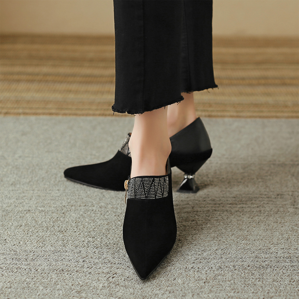 (W) Luiza Barcelos Leather Rhinestone 6cm High Heels 'Black' 'Fashion Cone Heel' 圖 5