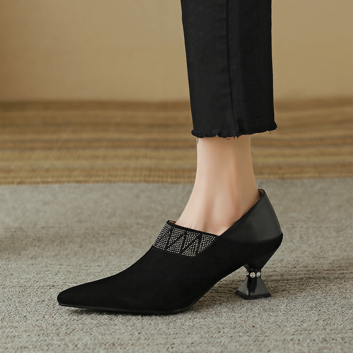 (W) Luiza Barcelos Leather Rhinestone 6cm High Heels 'Black' 'Fashion Cone Heel' 圖 6