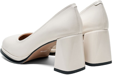 (W) Luiza Barcelos 牛皮圆头粗跟鞋 '米色' X901292 Shop (W) Luiza Barcelos 牛皮圆头粗跟鞋 '米色' X901292