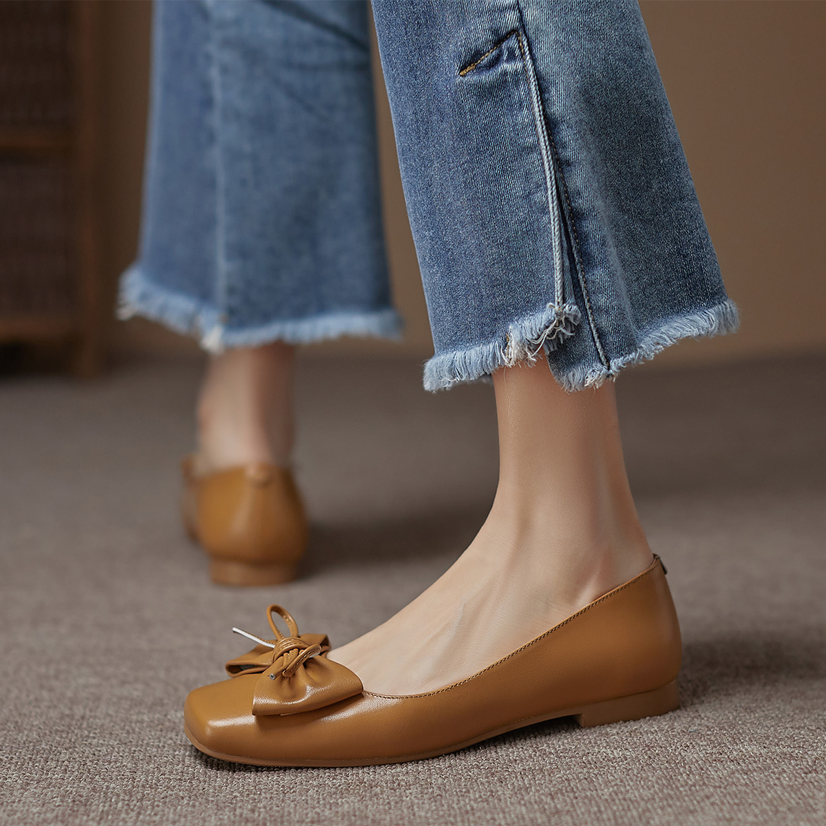 (W) Luiza Barcelos Leather Simple Bow Square Toe Chunky Heel Loafer 'Butterfly Knot' 圖 12