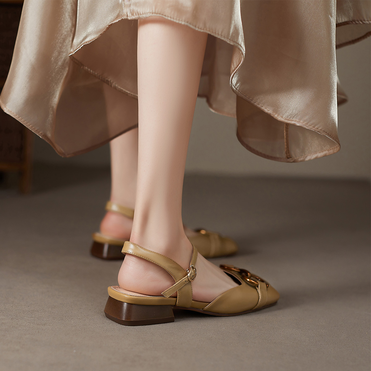 (W) Luiza Barcelos Loafer 'Milk Tea CMFT' 圖 5