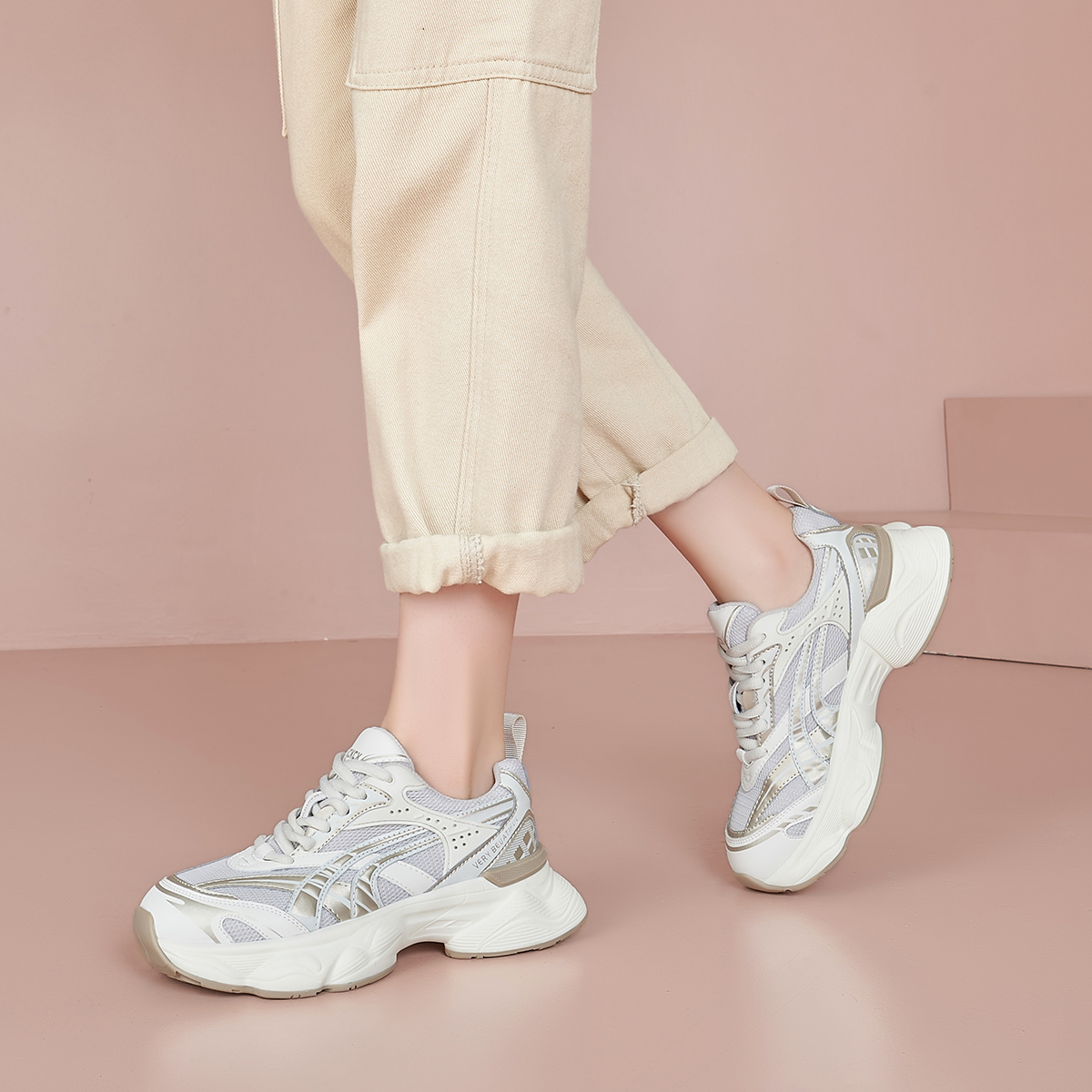Shop (Women) Luiza Barcelos Low-Top 'White Beige' XWP1SK0980