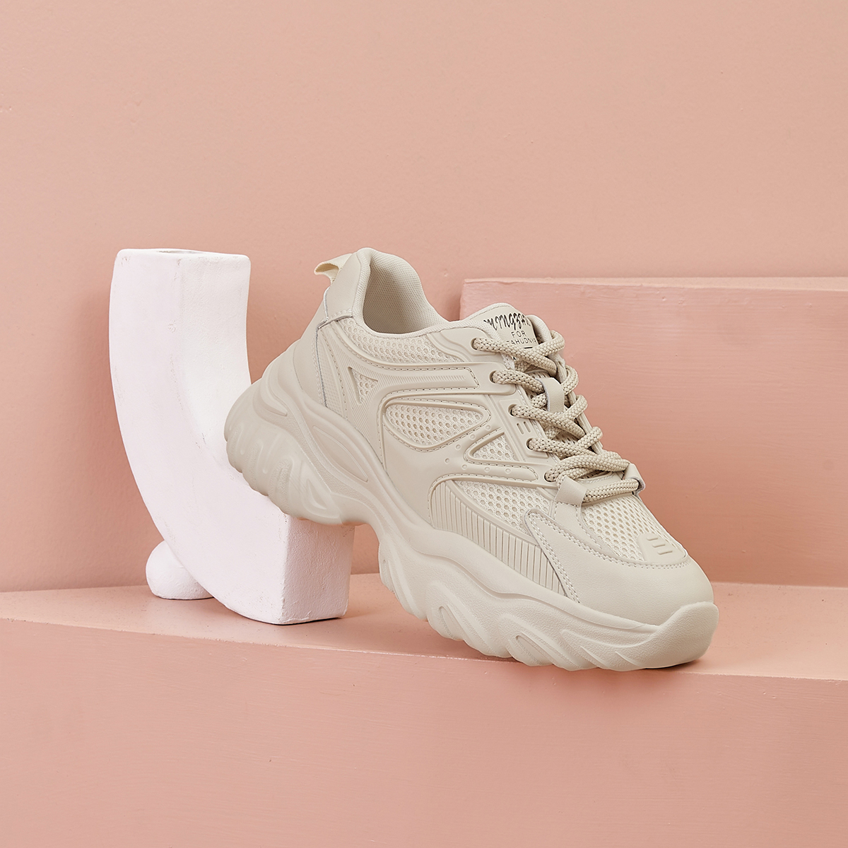 Shop (W) Luiza Barcelos 女士低帮厚底"米色老爹鞋" XWP1SK1038