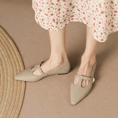 (Women) Luiza Barcelos Low Heel Pointed Toe 'Beige Casual Flat' X900865 1