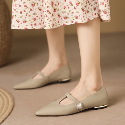 (Women) Luiza Barcelos Low Heel Pointed Toe 'Beige Casual Flat' X900865 2