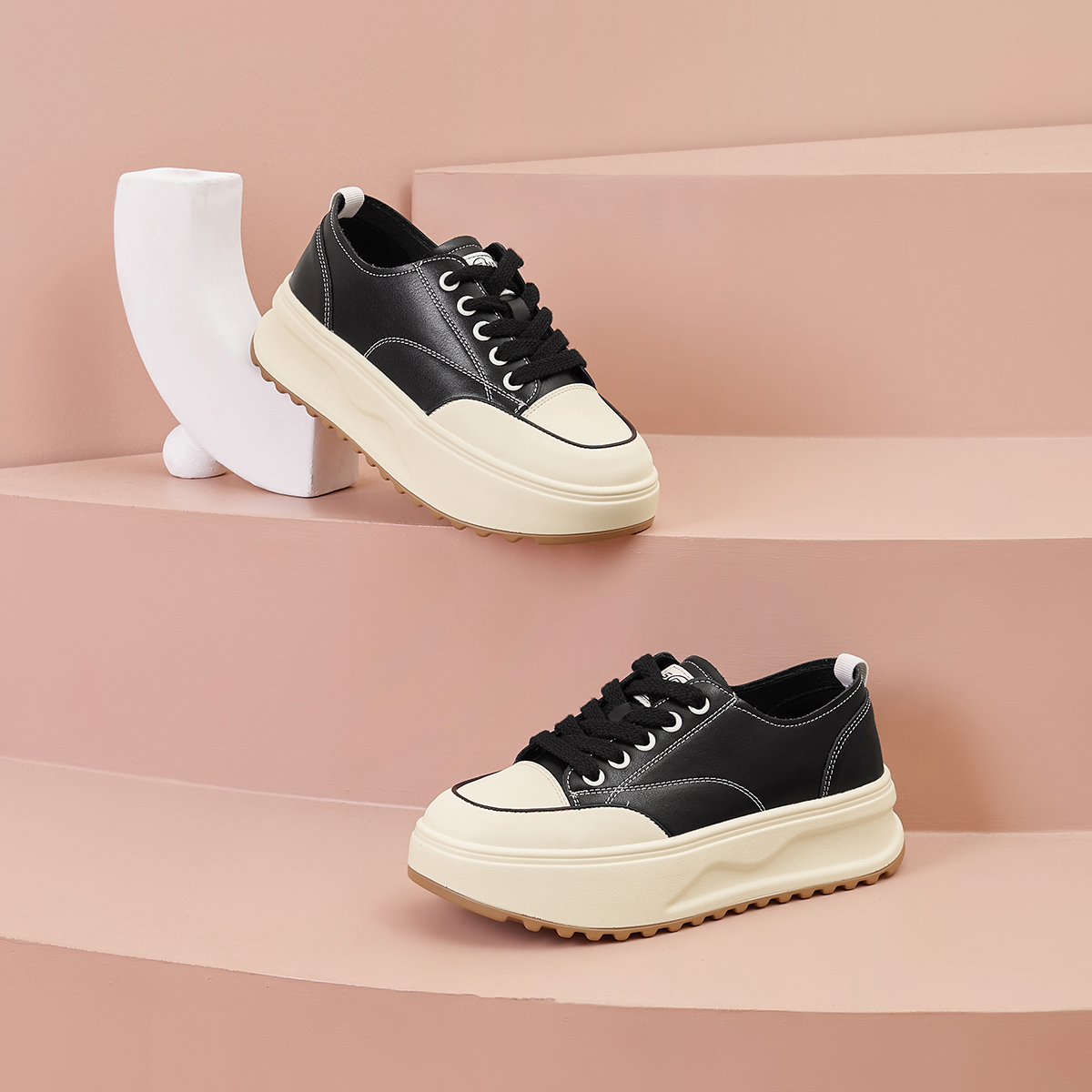 Order (Women) Luiza Barcelos Low Top Platform Sneaker 'Black and White Fashion Trend' XWP1SK1035