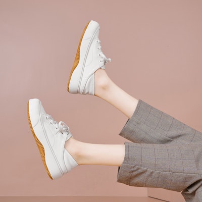 Luiza Barcelos 羊皮 復古厚底休閒兩穿 低筒 運動鞋 女款 純白色 Lookbook Luiza Barcelos 羊皮 復古厚底休閒兩穿 低筒 運動鞋 女款 純白色