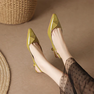 Luiza Barcelos 二層牛皮 尖頭搭扣 細跟 高跟鞋 5cm 女款 黃綠色 Shop Luiza Barcelos 二層牛皮 尖頭搭扣 細跟 高跟鞋 5cm 女款 黃綠色