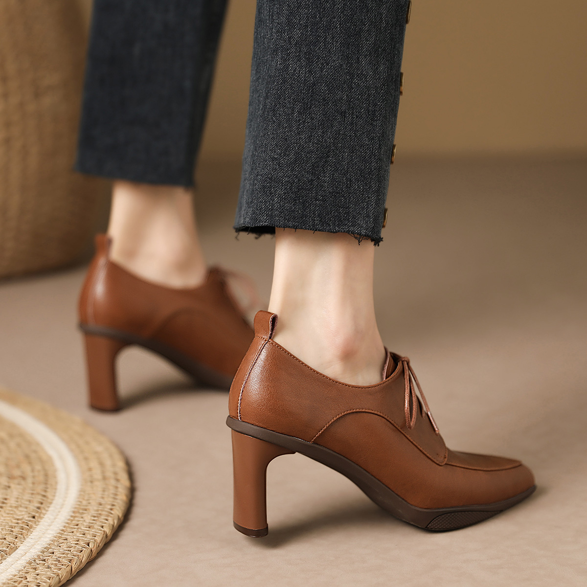 (W) Luiza Barcelos Pointed Lace-Up Retro 'Brown Block Heel' 圖 2
