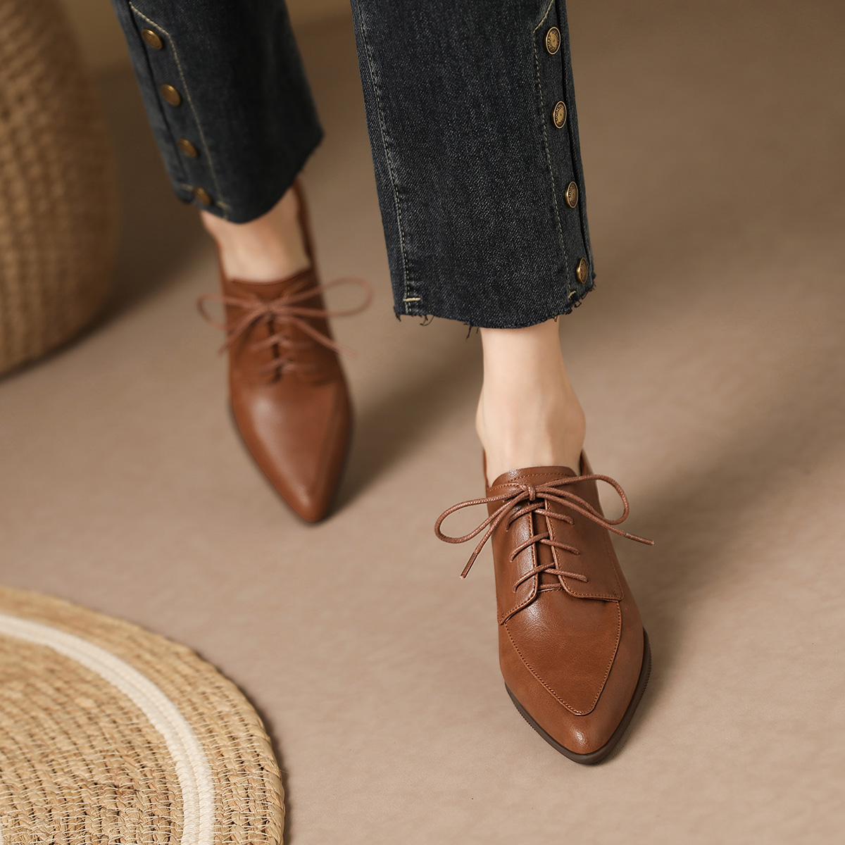 (W) Luiza Barcelos Pointed Lace-Up Retro 'Brown Block Heel' 圖 4