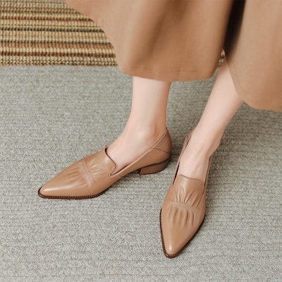 (W) Luiza Barcelos Sepatu Hak Blok Runcing 'Apricot Simplicity' X901107 Purchase (W) Luiza Barcelos Sepatu Hak Blok Runcing 'Apricot Simplicity' X901107