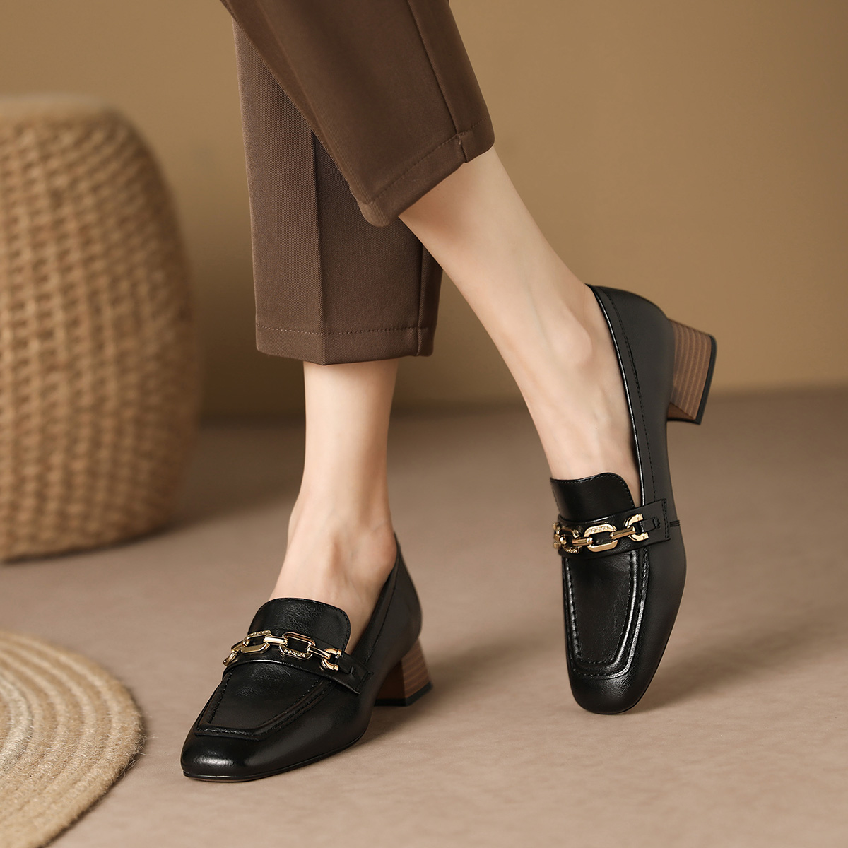 Sizing (W) 루이자 바르셀로스 뾰족굽 앵클부츠 (Luiza Barsel...) X901037