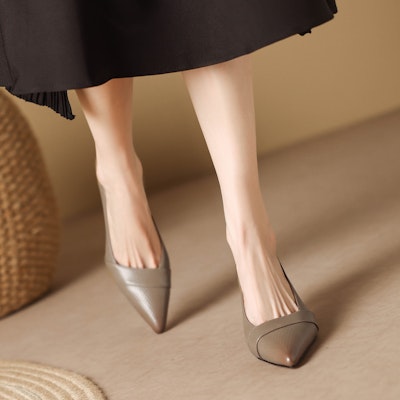 (W) Luiza Barcelos Kasut Tumit Runcing 'Khaki' X901880 Order (W) Luiza Barcelos Kasut Tumit Runcing 'Khaki' X901880