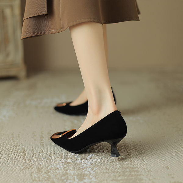 Purchase (W) Luiza Barcelos 4.7厘米黑色优雅尖头高跟鞋金属扣 X901882