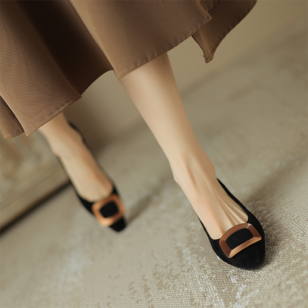 Details for (W) Luiza Barcelos 4.7厘米黑色优雅尖头高跟鞋金属扣 X901882