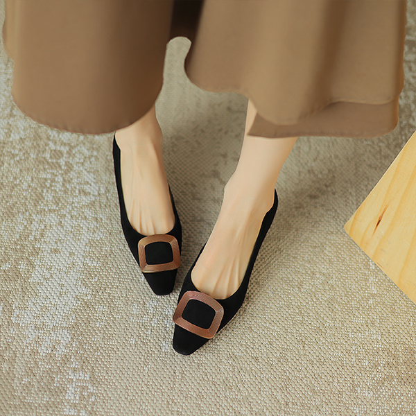 Sizing (W) Luiza Barcelos 4.7厘米黑色优雅尖头高跟鞋金属扣 X901882