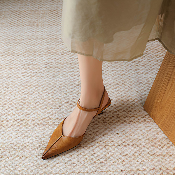 (W) Luiza Barcelos Pointed Toe Leather Pumps 'Caramel' 圖 5