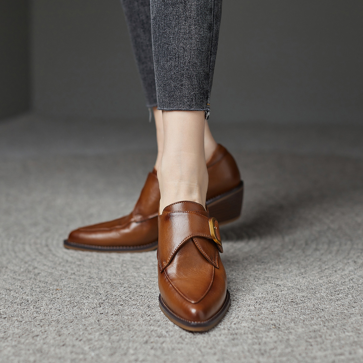 Order (Women) Luiza Barcelos Pointed Toe Metallic Buckle Chunky Heel 'Tan' X901041