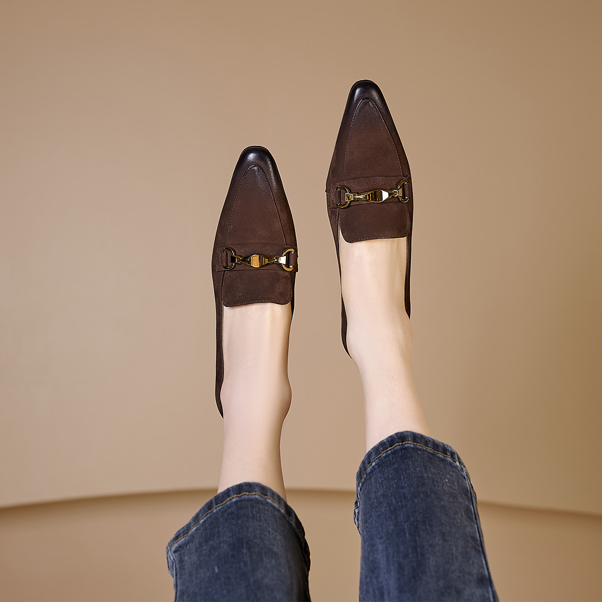 Lookbook Luiza Barcelos 羊皮 復古金屬馬銜扣 粗跟 高跟鞋 4.5cm 女款 棕色