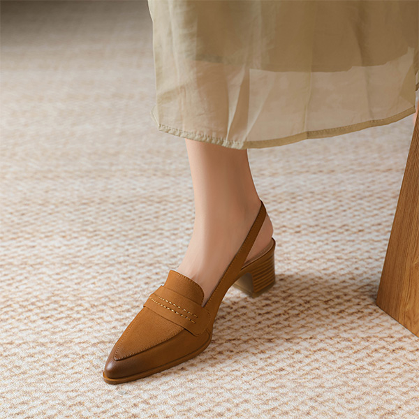 Shop (W) Luiza Barcelos Retro Block Heel 'Caramel' Hak Blok Retro Coklat Susu XWP1SK0818