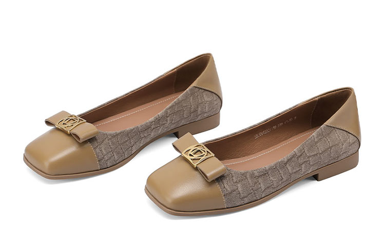 Purchase (W) Luiza Barcelos 复古蝴蝶结金属扣「鳄鱼纹奶茶色」 X901110