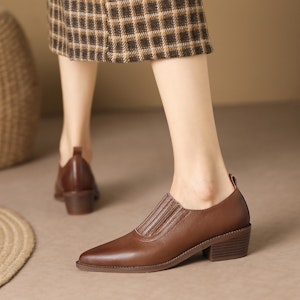 (W) Luiza Barcelos Retro Zapatos Puntudos Sin Cordones 'Marrón Casual' X900980 Purchase (W) Luiza Barcelos Retro Zapatos Puntudos Sin Cordones 'Marrón Casual' X900980