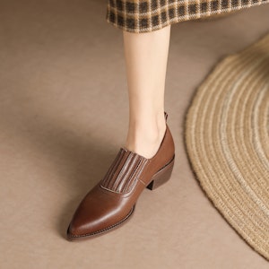 (W) Luiza Barcelos Retro Zapatos Puntudos Sin Cordones 'Marrón Casual' X900980 Details for (W) Luiza Barcelos Retro Zapatos Puntudos Sin Cordones 'Marrón Casual' X900980