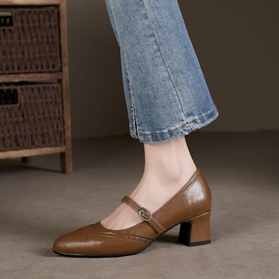 (Women) Luiza Barcelos Retro Pointed Buckle Chunky Heel 'Brown' X901468 Lookbook (Women) Luiza Barcelos Retro Pointed Buckle Chunky Heel 'Brown' X901468
