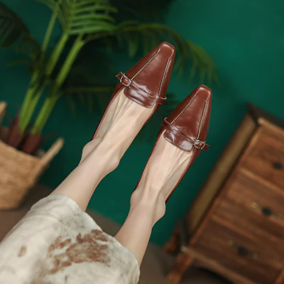 (W) Luiza Barcelos Sepatu Chunky Hak Tebal 'Coklat' Retro Pointed Toe X900815 Order (W) Luiza Barcelos Sepatu Chunky Hak Tebal 'Coklat' Retro Pointed Toe X900815