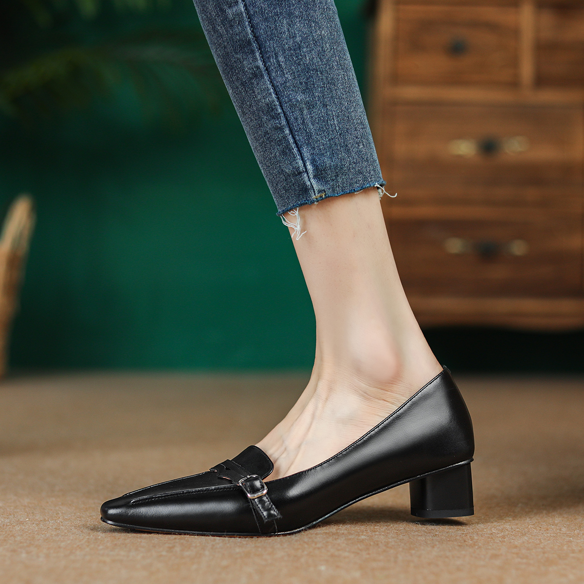 (W) Luiza Barcelos Retro Pointed Toe Chunky Heel 'Brown' 圖 7