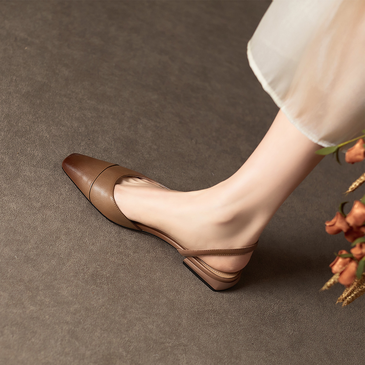 Order Luiza Barcelos 羊皮 復古方頭 休閒單鞋 女款 棕色