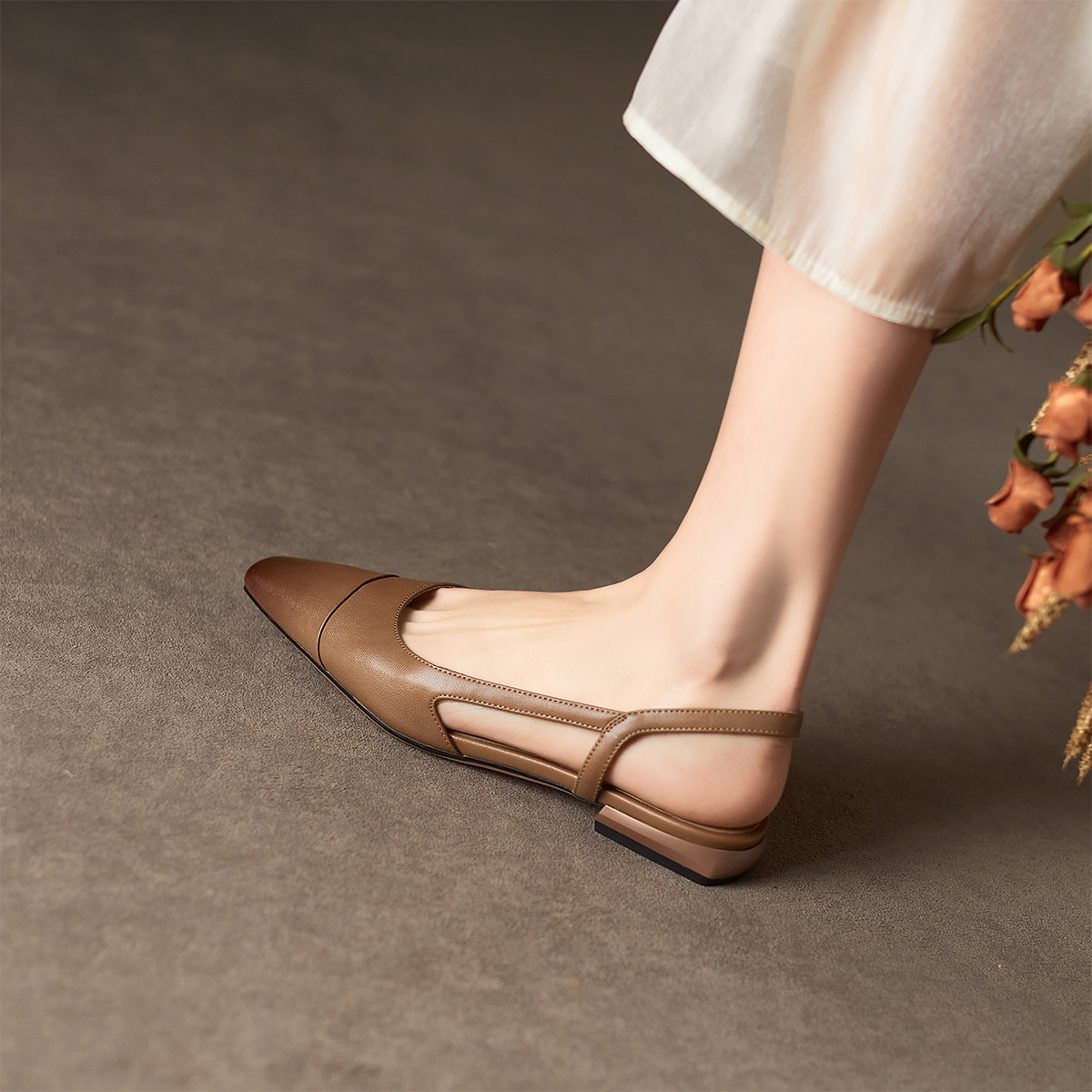 Purchase Luiza Barcelos 羊皮 復古方頭 休閒單鞋 女款 棕色