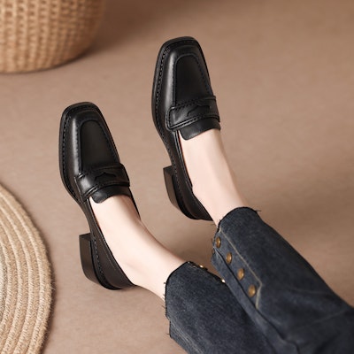 (W) Luiza Barcelos复古方头粗跟“黑色皮革” X901042 Purchase (W) Luiza Barcelos复古方头粗跟“黑色皮革” X901042