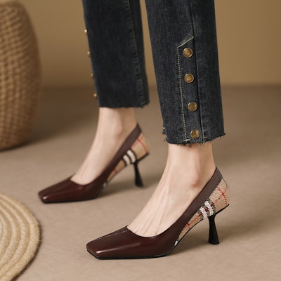 (W) Luiza Barcelos复古方头细高跟鞋"棕色" X900952 Purchase (W) Luiza Barcelos复古方头细高跟鞋"棕色" X900952