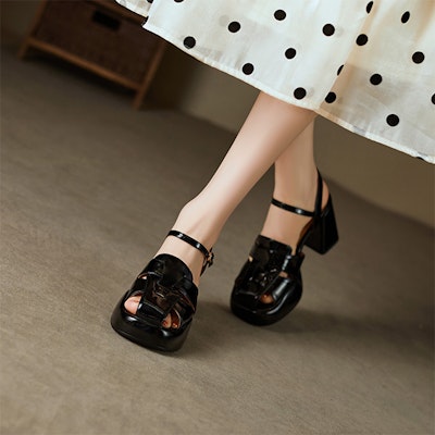 (W) 루이자 바르셀로스 버클 チャンキー힐 8.5cm (블랙) X901808 Shop (W) 루이자 바르셀로스 버클 チャンキー힐 8.5cm (블랙) X901808