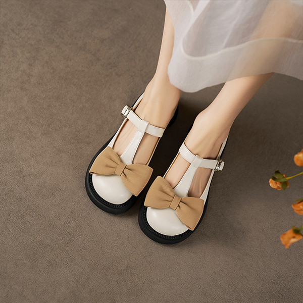 (W) Luiza Barcelos Round Toe Buckle Loafers 'Beige' 圖 3