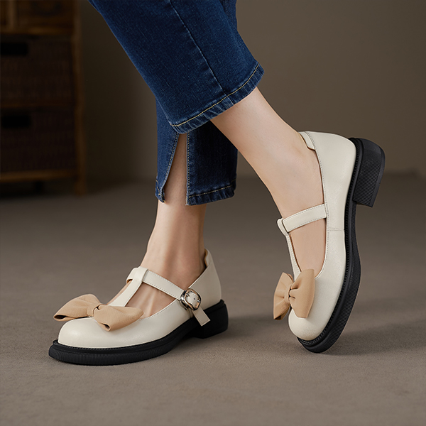 (W) Luiza Barcelos Round Toe Buckle Loafers 'Beige' 圖 4